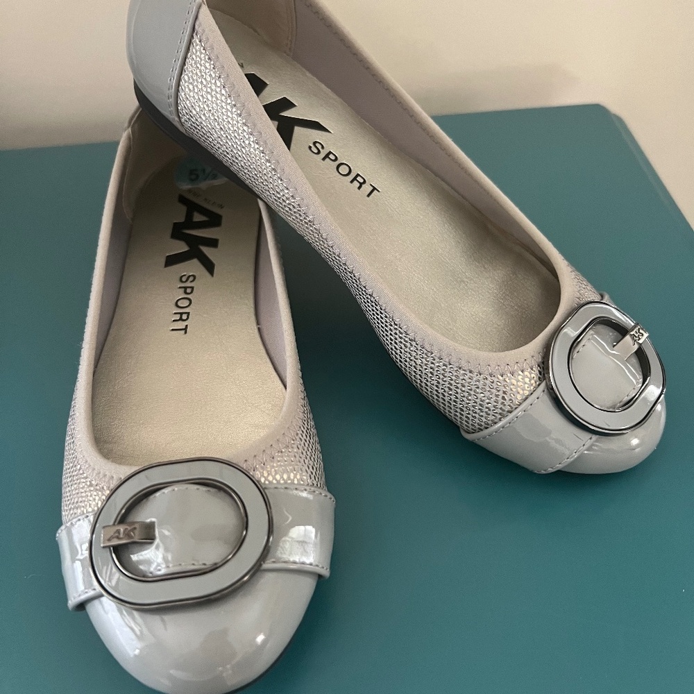 Ballet flats